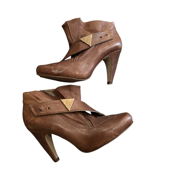 Diesel Brown Leather Ankle Boots Womens Size 36 Strappy Triangle Accent Heel - Picture 1 of 7